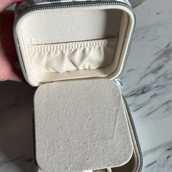 Milly jewelry travel case - Picture 3 of 3